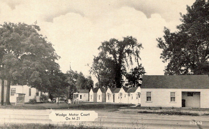 Wedge Motor Court (Wedges Motor Court) - Vintage Postcard
